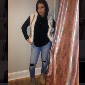 Meet your Posher, Saly